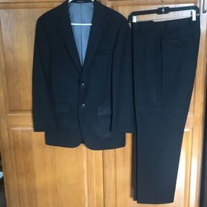Men’s Wilke Rodriguez Black Suit